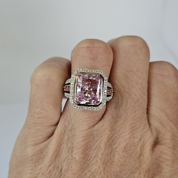 Gorgeous Victoria Wieck Fancy Cut Pink Sapphire [LC] Sterling Silver Size 5! - Picture 9 of 10